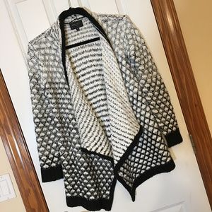 Romeo & Juliet Couture Black/White Open Sweater
